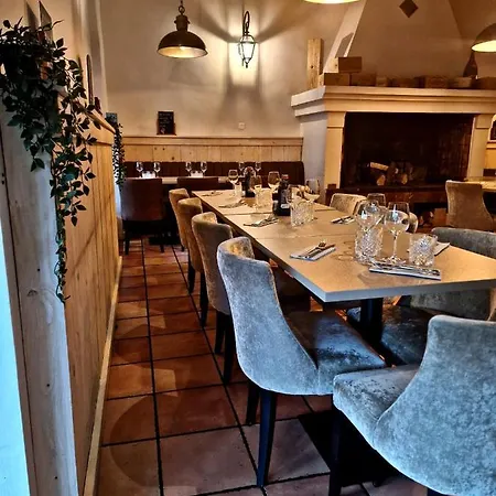 Le Relais De La Caleche Отель