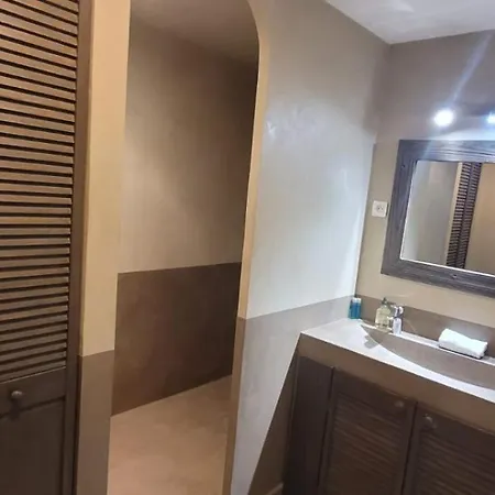 Отель Le Relais De La Caleche